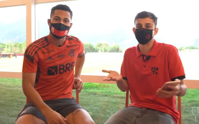 Rubro-negro fanático, pai de João Gomes tem tatuagem de Gabigol; filho faz graça e cobra homenagem