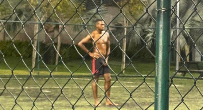 Otávio se envolve em nova polêmica e quebra protocolo do Flamengo durante pandemia