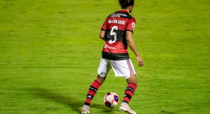 Arão relembra dificuldades no Flamengo e abre o jogo sobre críticas da torcida