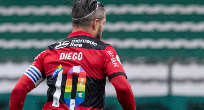 Flamengo se posiciona e celebra Dia Internacional do Orgulho LGBTQIA+