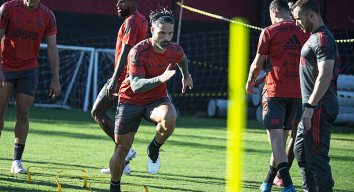 Flamengo realiza treino nesta quinta com foco total no jogo contra o Coritiba, pela Copa do Brasil