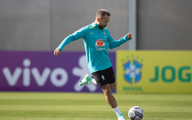 Casagrande elogia Everton Ribeiro e ‘cobra’ titularidade na Seleção: “Ele é diferente”