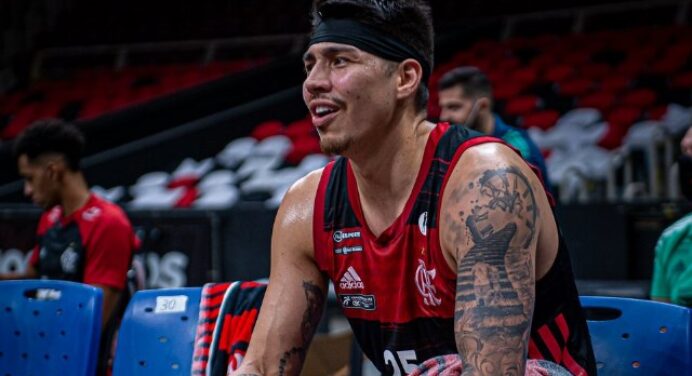 Após renovar com Fla, Lucas Martinez revela objetivo para nova temporada: ”Terminar no topo”