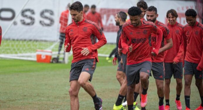 Com retorno de Rodrigo Caio, Flamengo intensifica preparação para jogo contra o Cuiabá