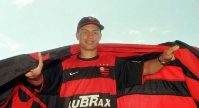 Cria do Flamengo revela porque Alex e supertime formado em 2000 não deu certo: “Não tinha planejamento”
