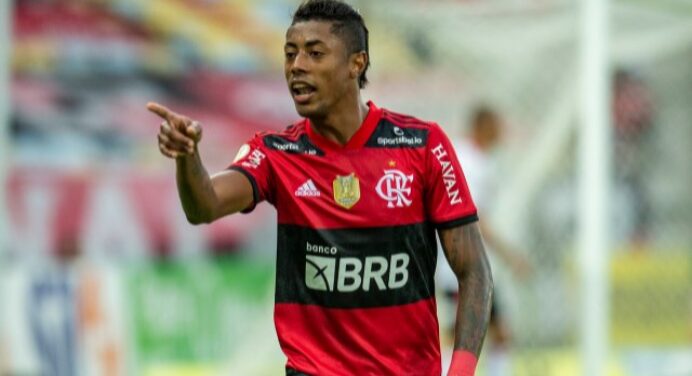 Após hat-trick ‘relâmpago’, Bruno Henrique é eleito melhor jogador da 13ª rodada do Brasileirão