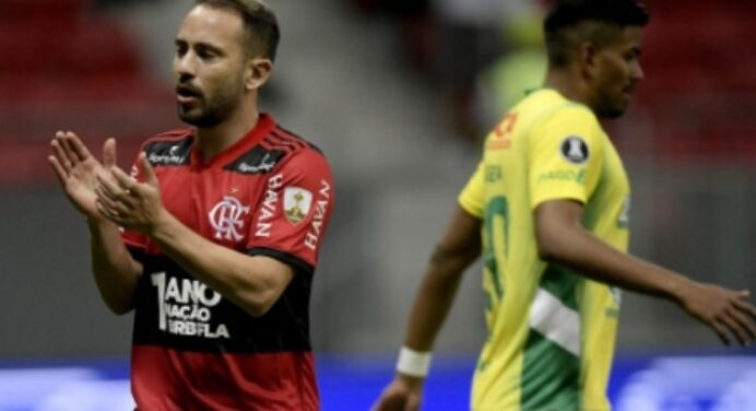 Everton Ribeiro iguala Adílio e se torna terceiro jogador que mais defendeu o Fla na Libertadores: “Honra imensa”