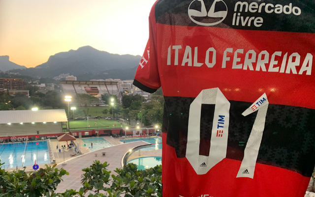 Outro patamar: Ítalo Ferreira se derrete pelo Fla após homenagem do clube