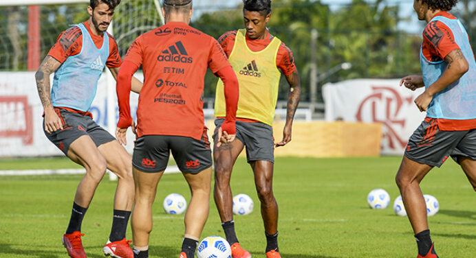 Flamengo encerra preparação neste sábado para jogo contra o Internacional, pelo Brasileirão