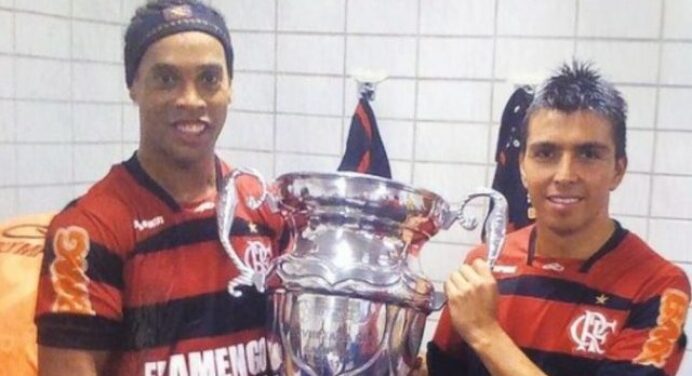 Ex-Flamengo, Gonzalo Fierro quer Ronaldinho em jogo de aposentadoria