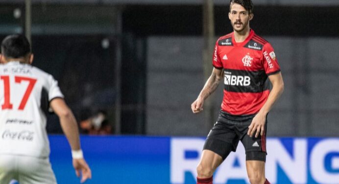 Com quadro de virose, Gustavo Henrique desfalca o Flamengo contra o Sport