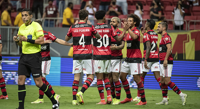 “Flamengo voltou a jogar como na época de Jorge Jesus”, diz ex-jogador após goleadas rubro-negras