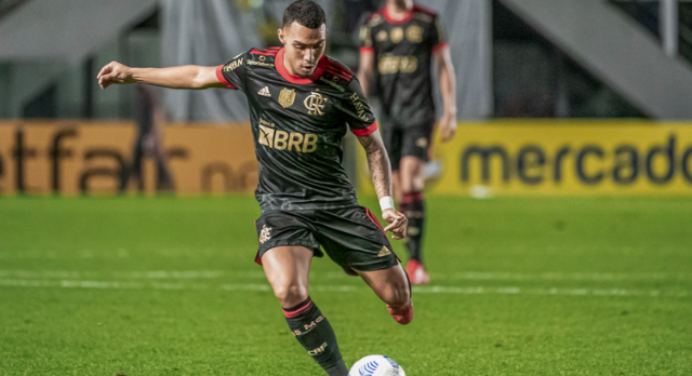 Flamengo tem cinco pendurados em duelo contra o Palmeiras