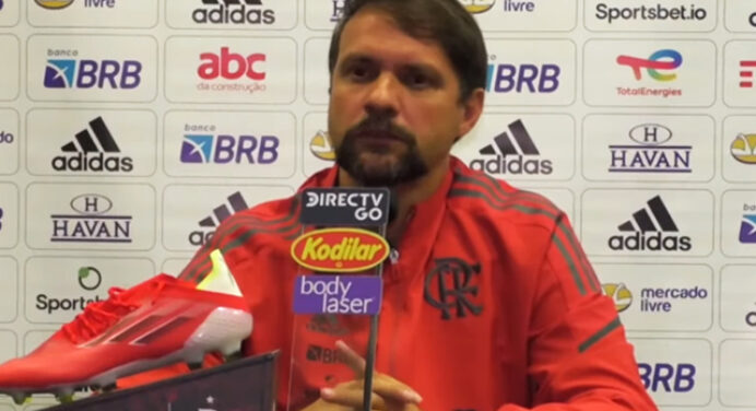 Maurício Souza avalia necessidade de contratar meia e demonstra confiança no elenco do Flamengo