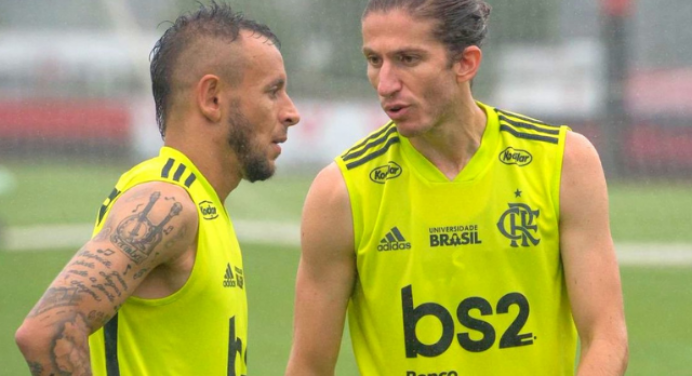 Rafinha vibra com homenagem de organizada do Flamengo a Filipe Luís: “Merece demais”