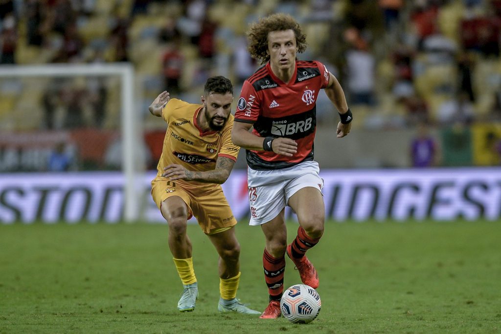 Estreante da noite, David Luiz comemora vitória do Flamengo na Libertadores: “Um dos dias mais especiais da minha vida”