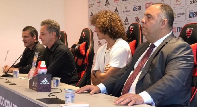 Braz analisa janela de transferências do Flamengo e elogia capacidade de adaptação do clube no mercado