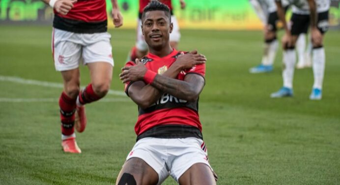 Bruno Henrique obtém maior média geral do Cartola FC no primeiro turno do Brasileirão