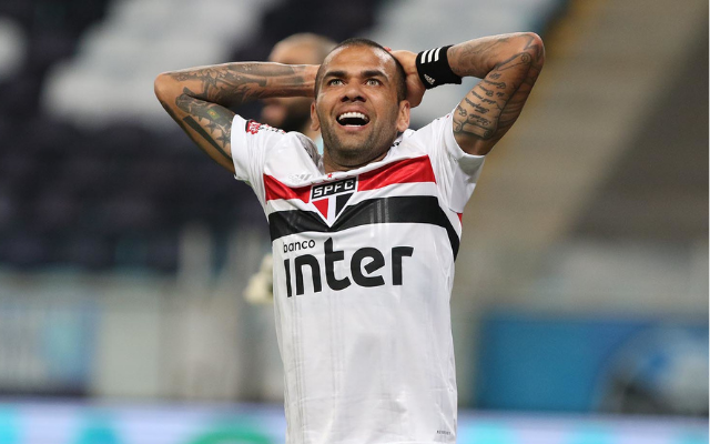 Presidente do Flamengo não descarta contratação de Daniel Alves e faz  elogios ao lateral - Flamengo | Coluna do Fla