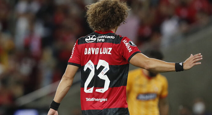 David Luiz comenta publicação do Chelsea e recebe pedido de torcedores: “Volte para cá”