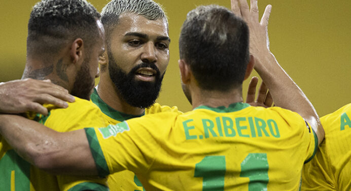 Analista vê Everton Ribeiro fundamental para melhora da criação de jogadas da Seleção Brasileira
