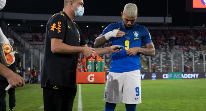 Pentacampeão com o Brasil enaltece Gabigol e ‘cobra’ voto de confiança de Tite