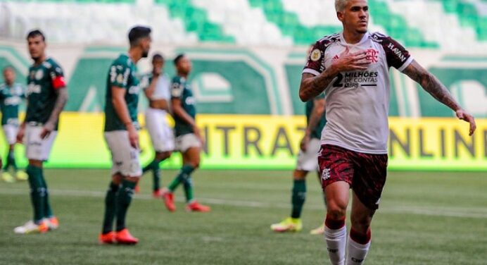 Fabiano de Abreu: “Sem argumentos, críticos começam a inventar historinhas sobre o Flamengo”