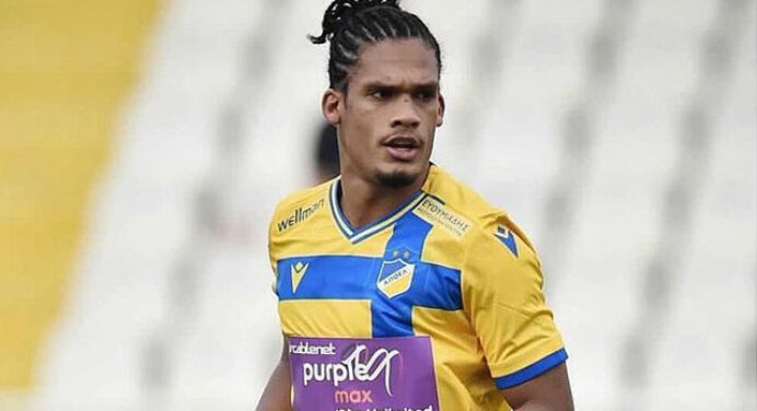Emprestado pelo Flamengo, Rafael Santos sofre grave lesão e fará cirurgia no joelho