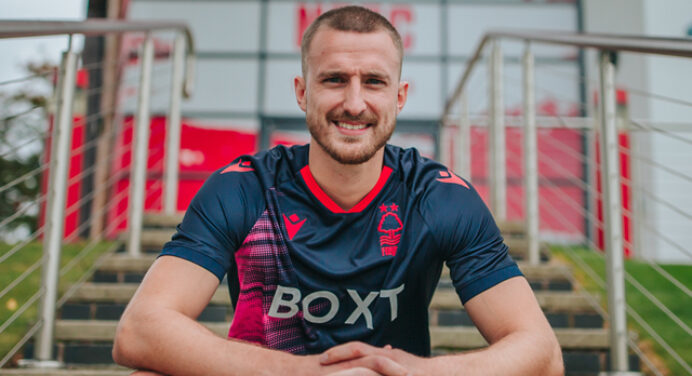Após negociar com o Flamengo, Rodrigo Ely é contratado por clube inglês