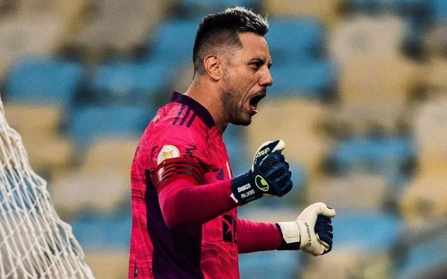 “Nossa união ganha jogo”: Diego Alves enaltece apoio da torcida do Flamengo após vitória contra o Atlético-MG