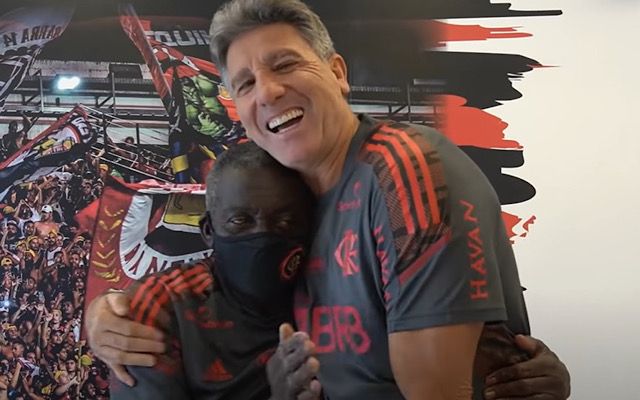 Renato revela ‘cobrança’ de massagista do Flamengo e se assusta com dedicação do profissional
