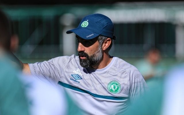 Com cinco desfalques, Chapecoense esboça time para enfrentar o Flamengo; veja provável escalação