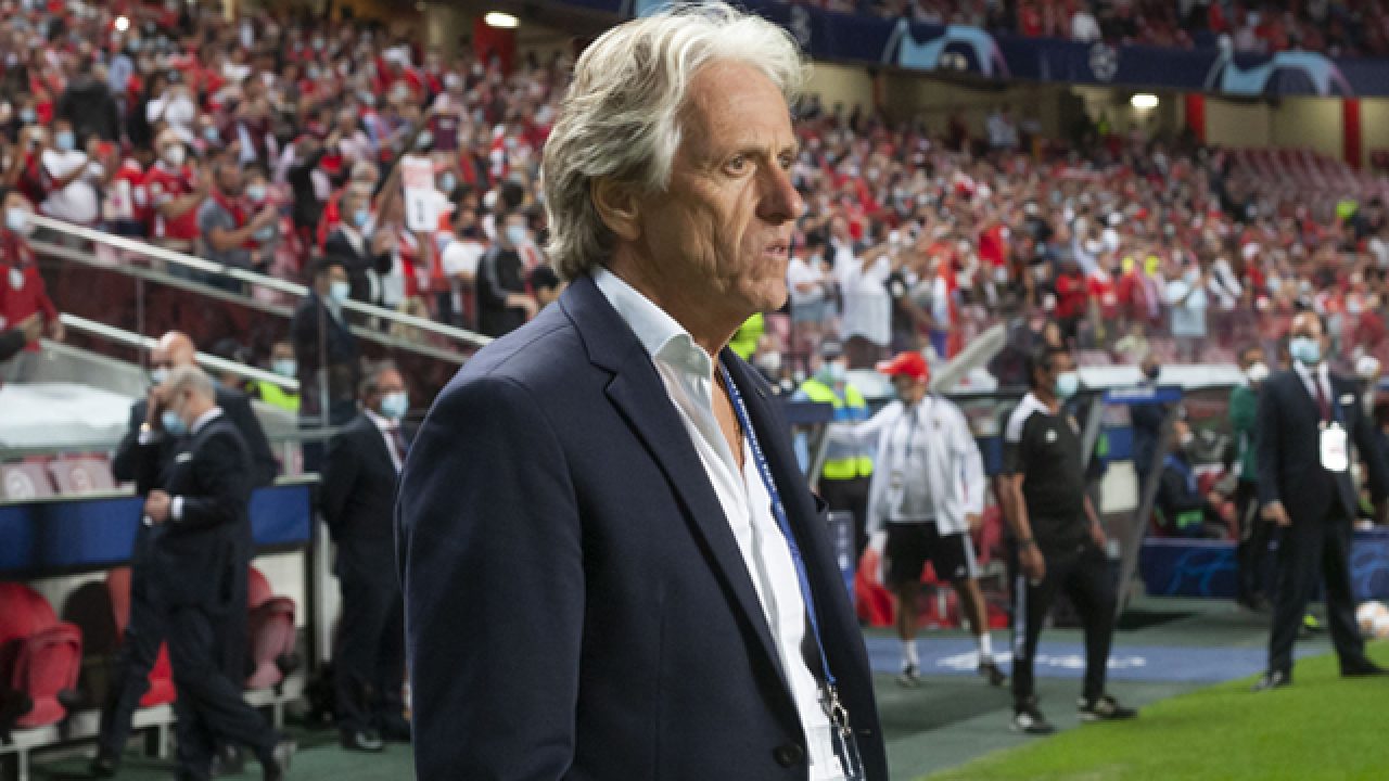 Corinthians procura intermediário de Jorge Jesus e espera primeira resposta 