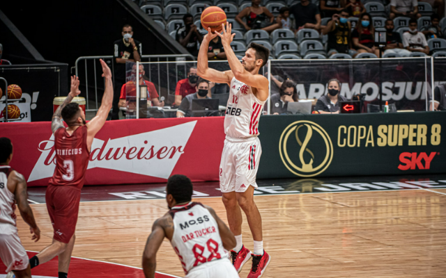 Flamengo vence Paulistano e avança à semifinal do Super 8