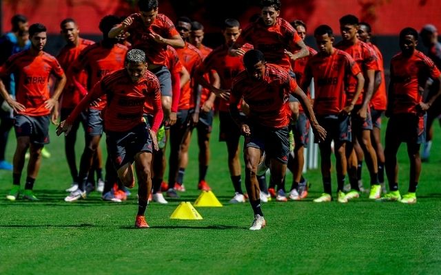 Sem descanso! Flamengo treina forte visando estreia no Carioca; veja imagens