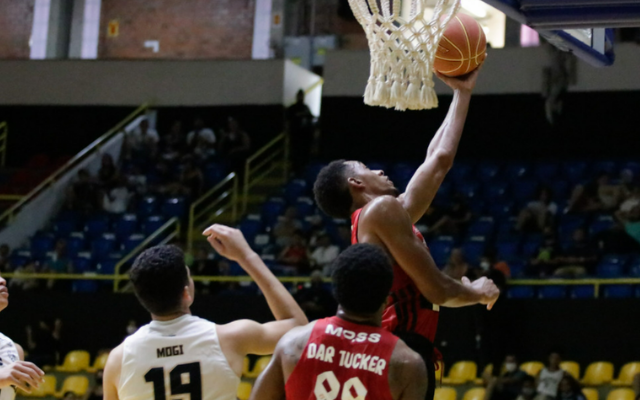 Flamengo ‘amassa’ Mogi das Cruzes e vence mais uma no NBB