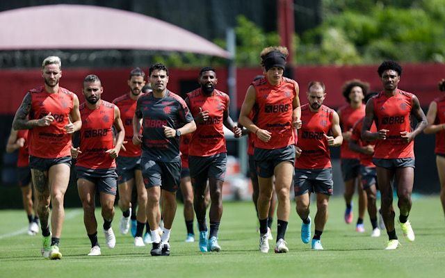 Comentarista aponta setor que deve ser prioridade do Flamengo para contratações