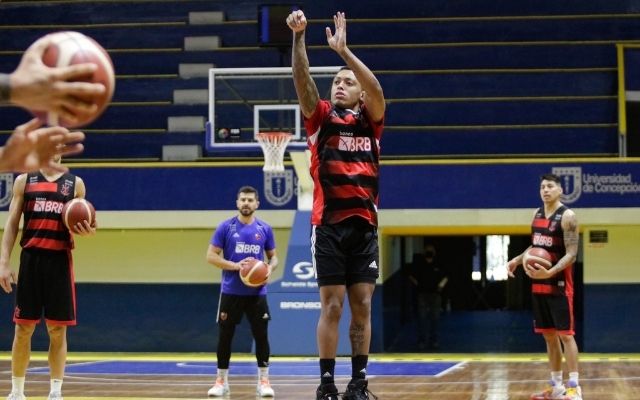 Flamengo finaliza preparação para quinta rodada da Champions League de basquete