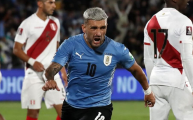 FIFA se rende a Arrascaeta e trata jogador como estrela: “Brilhando na América do Sul”