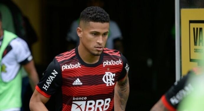 Flamengo renegocia termos com estafe de João Gomes para sacramentar venda ao Wolverhampton