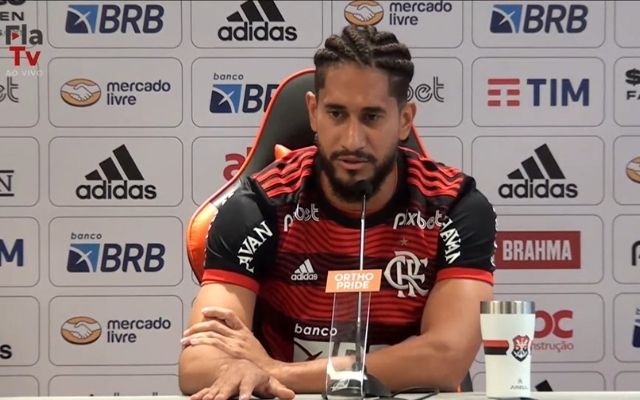 Apresentado nesta quinta, Pablo revela o que falta para estrear pelo Flamengo