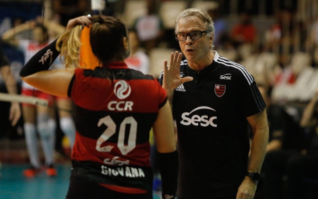 Sesc Flamengo e Praia Clube iniciam semifinal da Superliga Feminina nesta sexta-feira