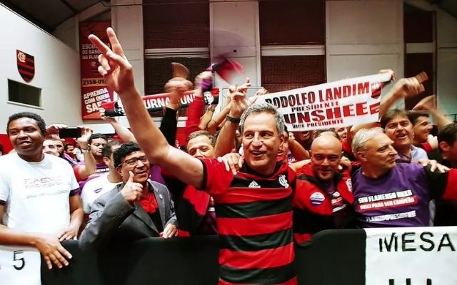 Gabeira relembra elogios ao Fla de 2019, mas dispara: “Afirmei que era um exemplo para o Brasil, mas hoje bato na boca”