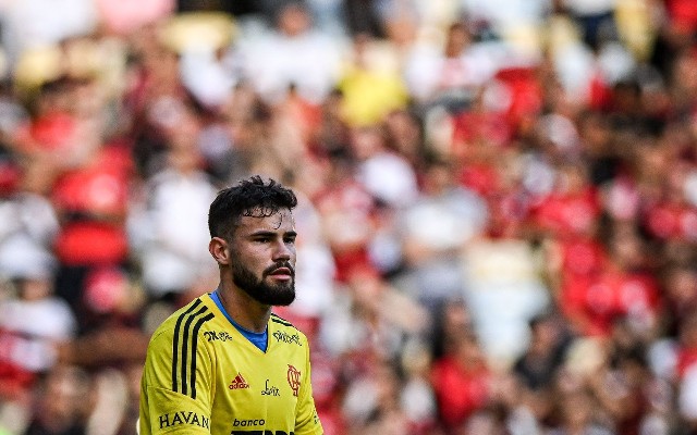 Matheus Cunha surge como opção para gol do Flamengo