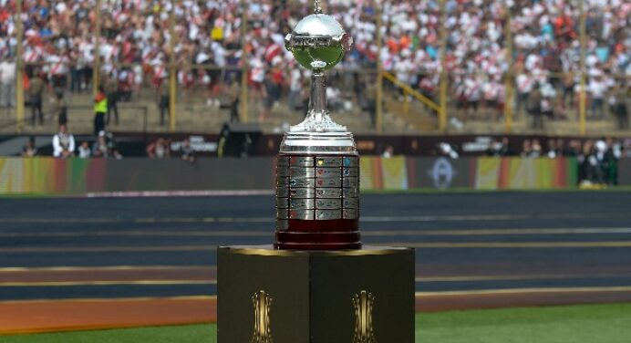 Atacante do São Paulo aponta Flamengo para título da Libertadores: “Acima de todos”