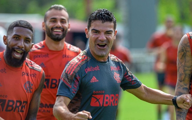 “Aventura especial e bonita”: Preparador físico de Paulo Sousa manda recado ao Flamengo