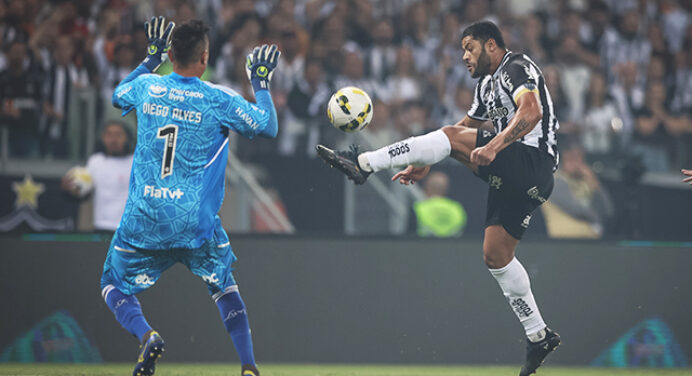 Atlético-MG marca 4 gols em apenas 8 chutes certos contra o Flamengo