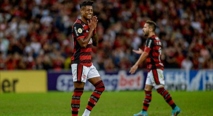 Real Madrid envia carta a Bruno Henrique lamentando lesão sofrida pelo atacante