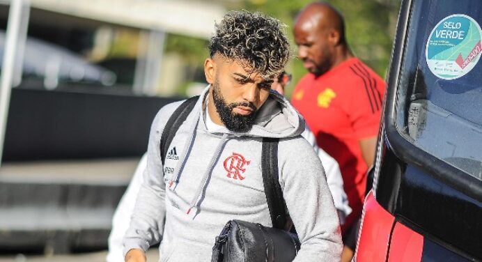 Clube inglês prepara propostas por Gabigol e volante alvo do Flamengo