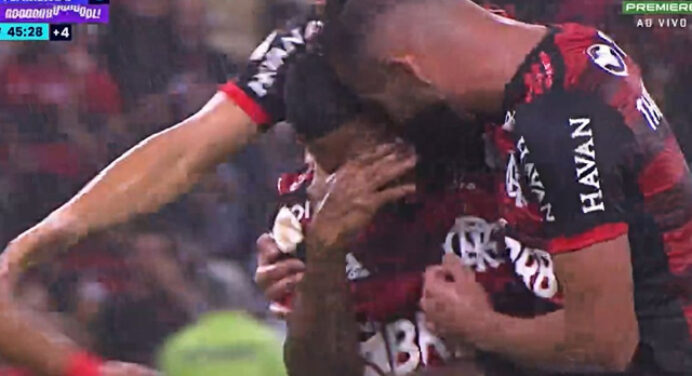 Marinho chora no Maracanã: “Não tem sido fácil”